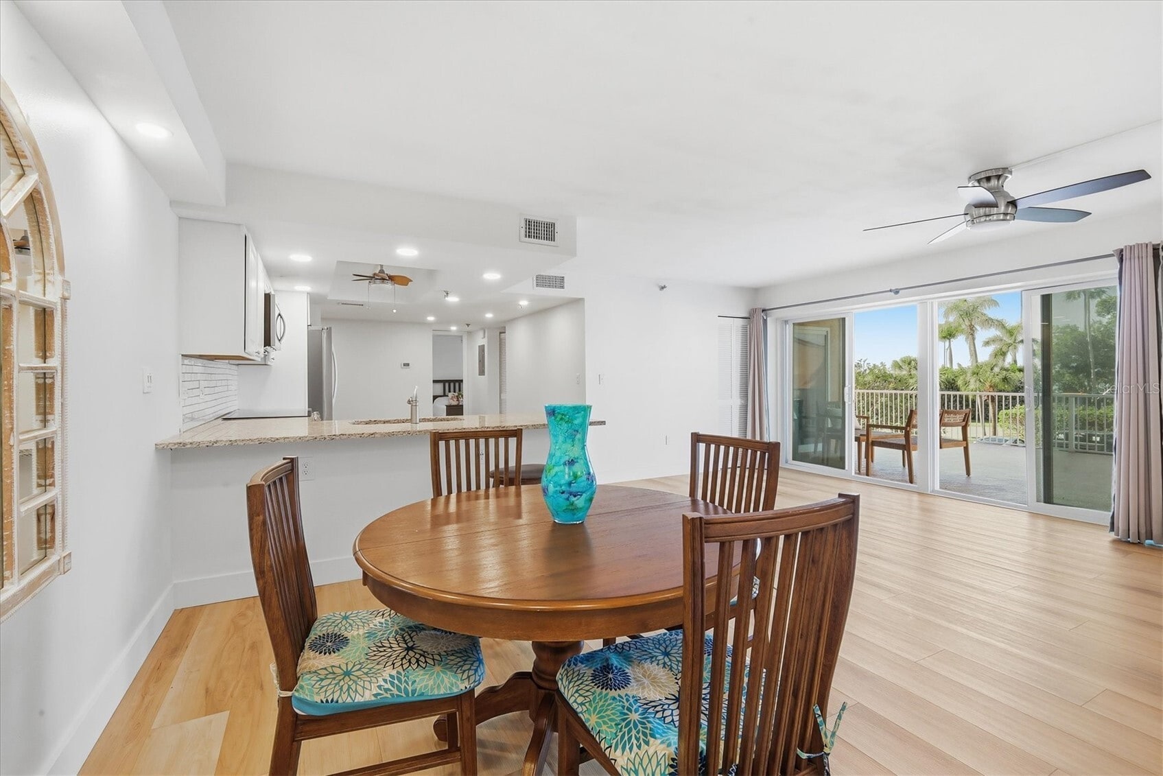 Building Photo - 7430 Sunshine Skyway Ln S