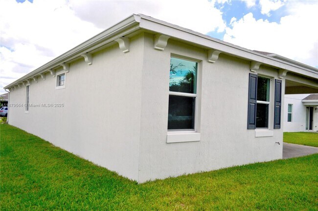 Building Photo - 4524 Catalina Wy
