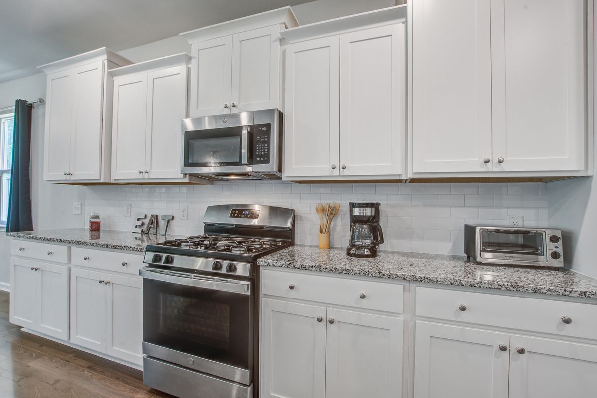 Building Photo - 423 Squire Pope Rd