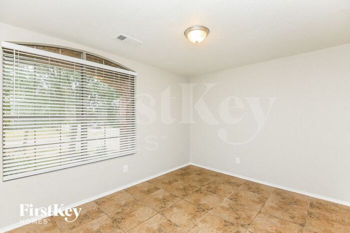 Building Photo - 1301 Chase Trail