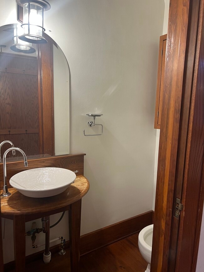 Building Photo - 405 Trenton St