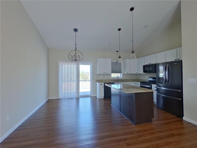 Building Photo - 1341 Meadow Ln
