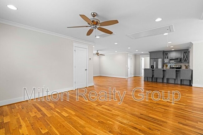 Building Photo - 3185 US-421