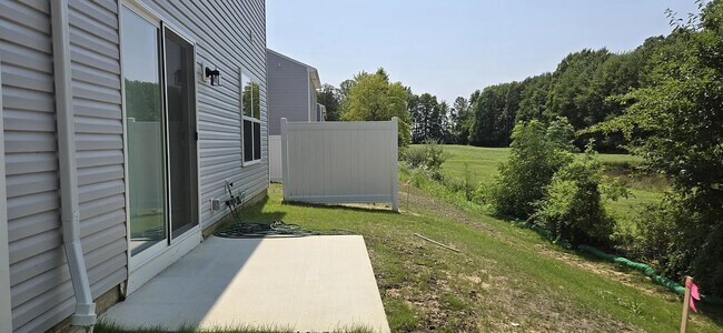 Building Photo - 3472 Bushwillow Dr