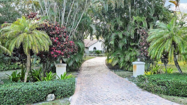 Building Photo - 67 Pacer Cir