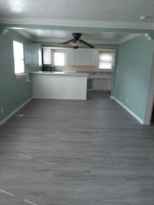 Building Photo - 1017 16th St