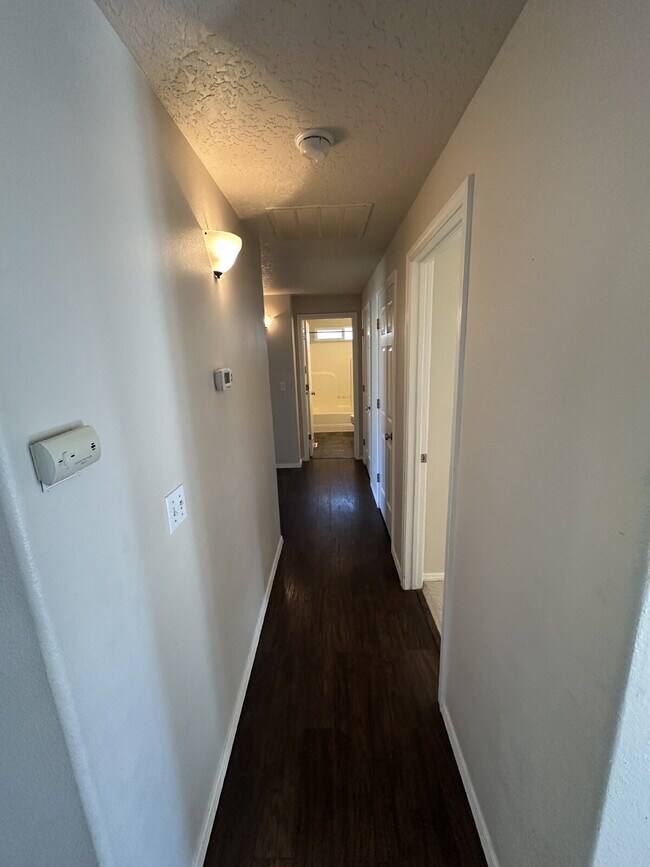 Building Photo - 1328 Goldenrod Pl