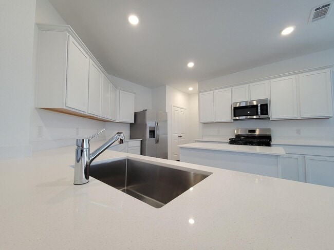 Building Photo - 15711 Vista Sutton Dr