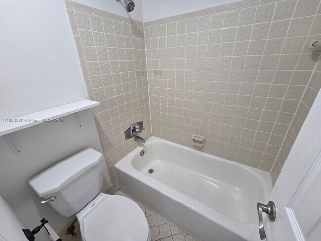 Building Photo - 9158 NW 44th Ct