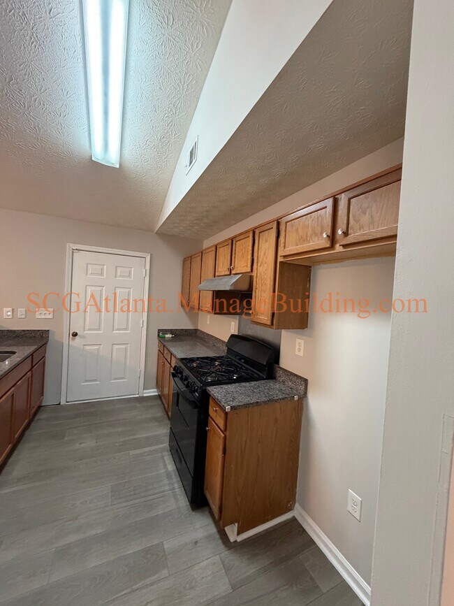 Building Photo - 135 Crystal Brook
