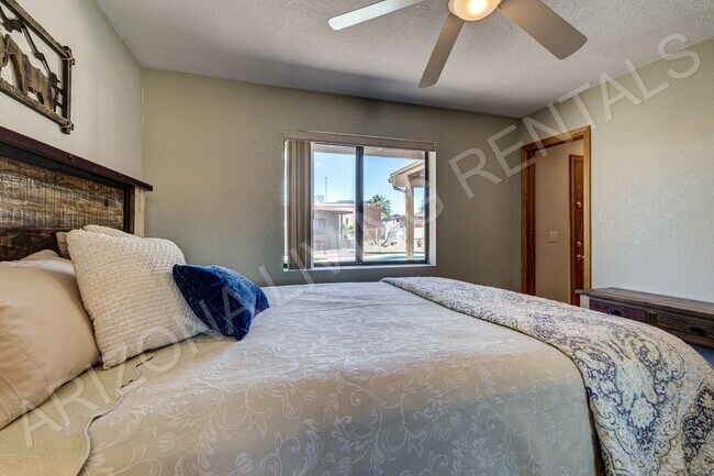 Building Photo - FURNISHED AVAILABLE LONG TERM