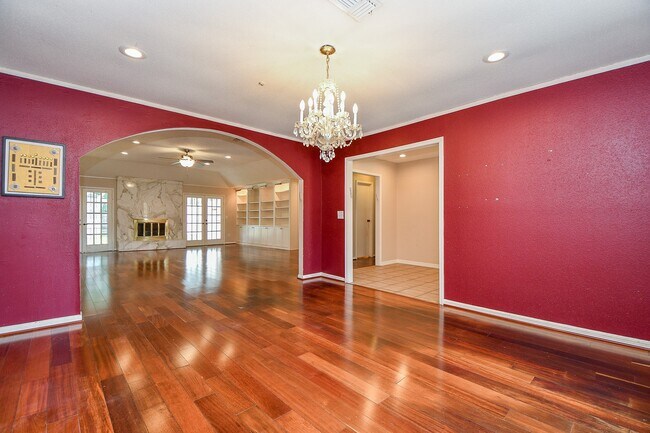 Building Photo - 11906 Pepperdine Ln