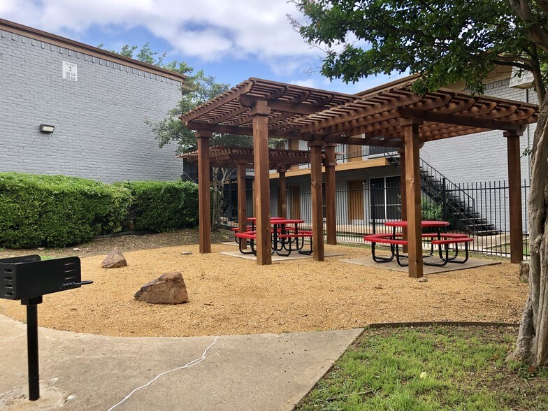 Greenhill Apartments Grand Prairie, TX Apartment Finder