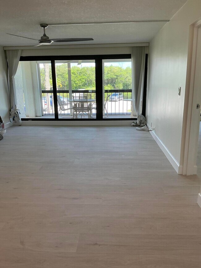Building Photo - 3792 NE Ocean Blvd