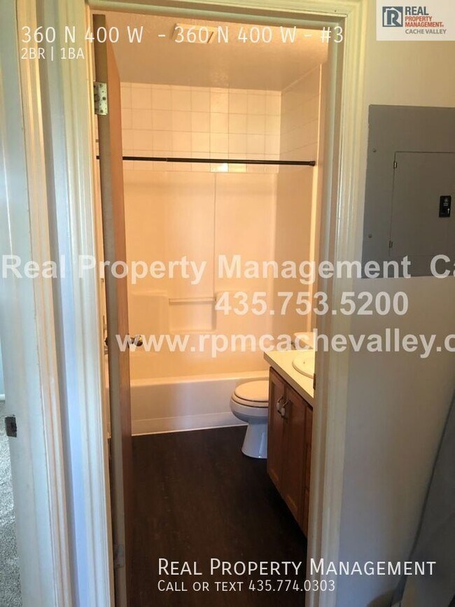 Building Photo - 360 N 400 W