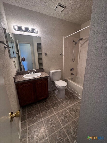 Building Photo - 1613 Bobby Lee Dr