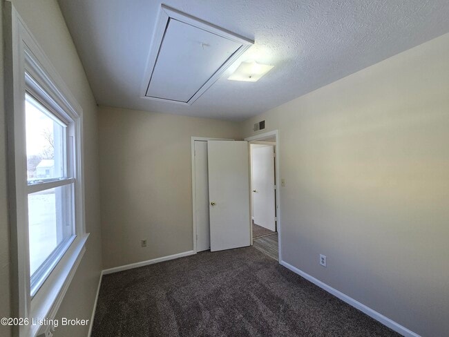 Building Photo - 214 Alpha Ave