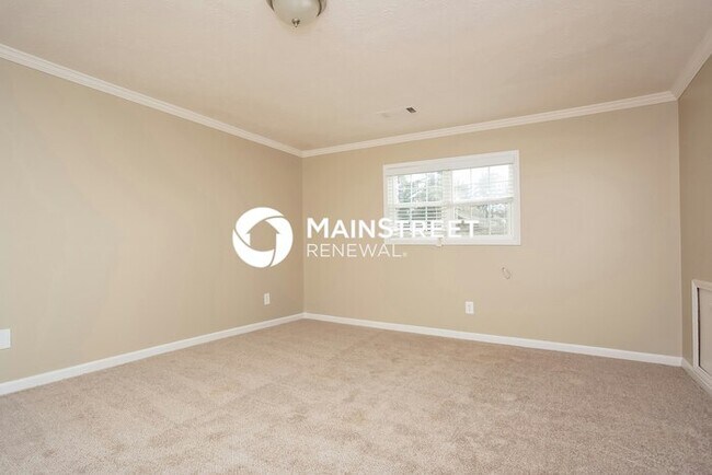 Building Photo - 4 Bedroom Pet-Friendly Home in Kennesaw, GA with Main Street Renewal