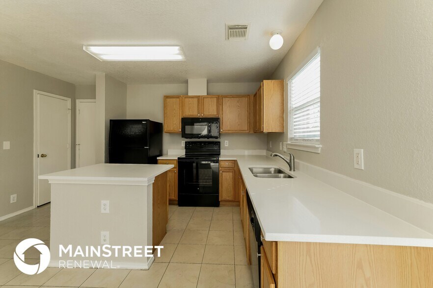 Building Photo - 7831 Hedrick Farm