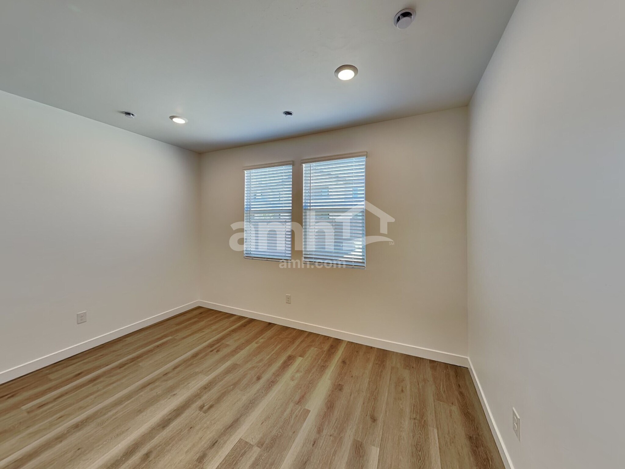 Building Photo - 7352 S Avenida Obelo