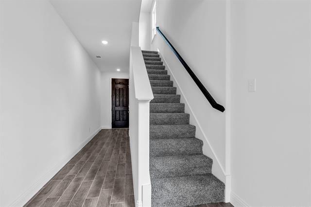 Building Photo - 801 Amenduni Ln