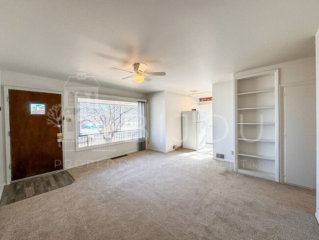 Building Photo - 618 Prospect Lake Dr