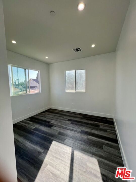 Building Photo - 789 E 41st Pl