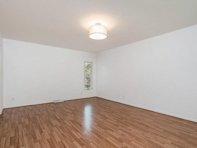 Building Photo - 5110 Dunes Ct