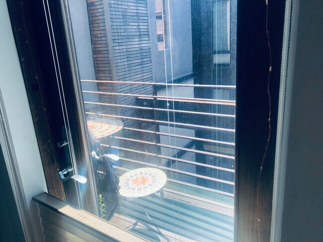 Building Photo - 1210 Chestnut St