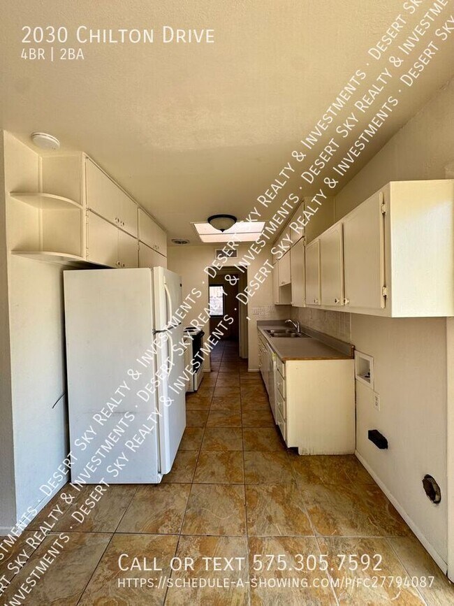 Building Photo - 2030 Chilton Dr
