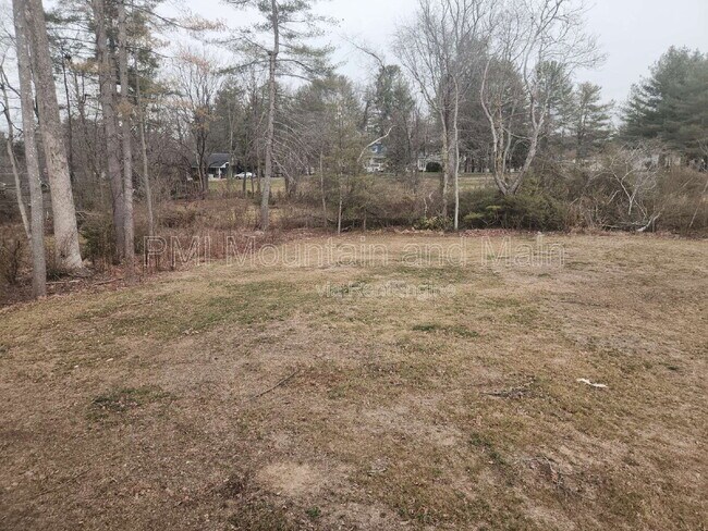 Building Photo - 808 Maybank Dr