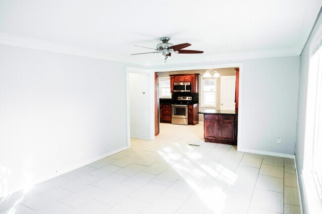 Building Photo - 1362 S Patton Ct