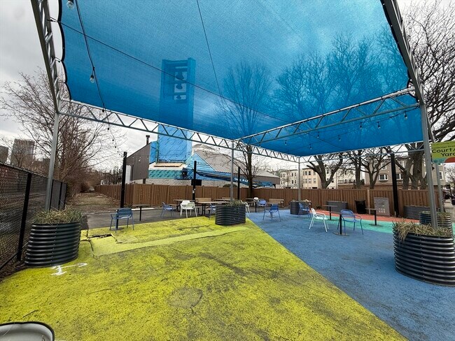 Building Photo - 660 Cambridge St