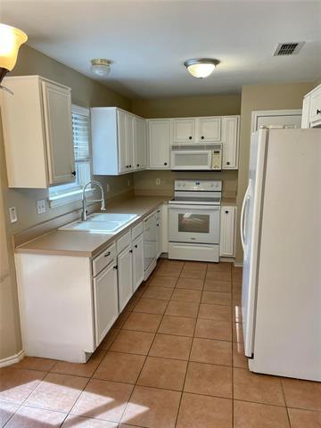 Building Photo - 1314 Ridge Dr