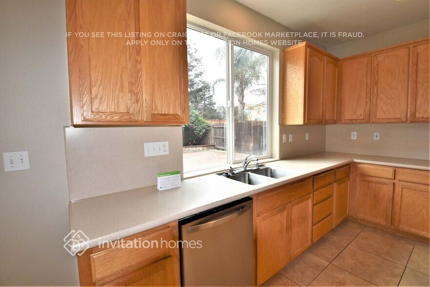 Building Photo - 1009 Foxfire Dr