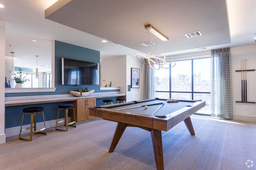 Clubhouse - Live at Memorial