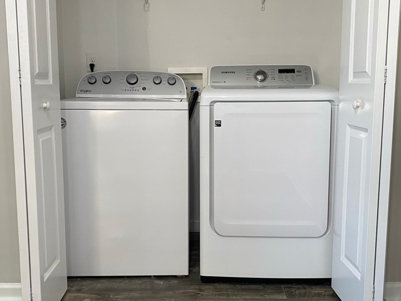 Building Photo - 842 Kiawah Ln