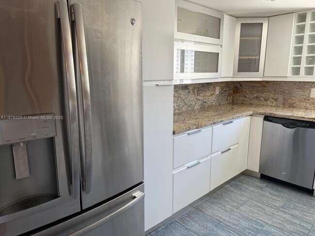 Building Photo - 1500 S Ocean Dr