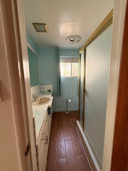 Bath view - 21313 San Miguel St