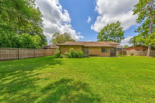 Building Photo - 2802 Heritage Bend Dr
