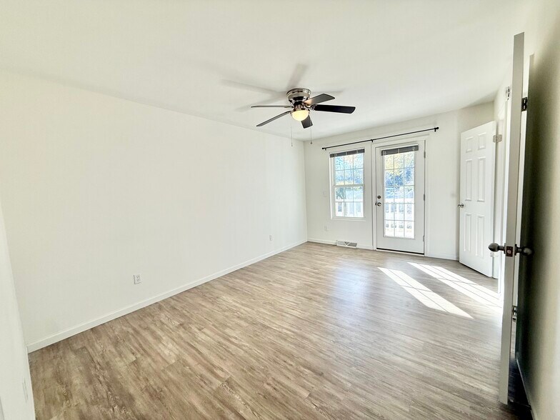 Primary Bedroom - 2nd Floor Front w/Balcony Access - 274 Fleming Rd