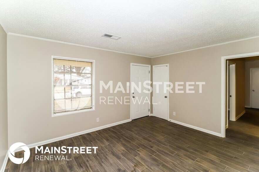 Building Photo - 4817 Durbin Ave