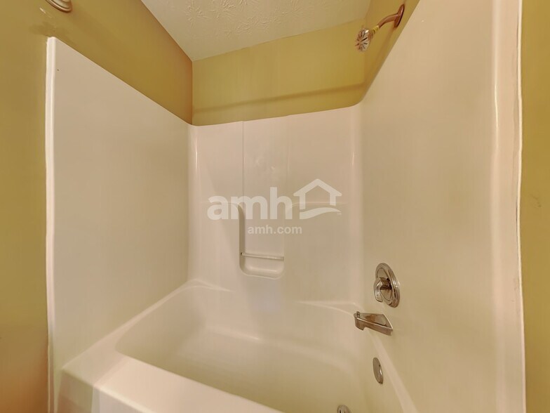 Building Photo - 7730 Hillsdowne Cir