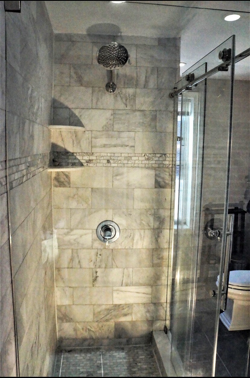 Building Photo - 618 E Girard Ave