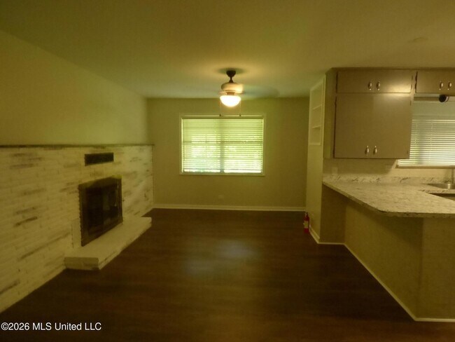 Building Photo - 2083 Martin Rd