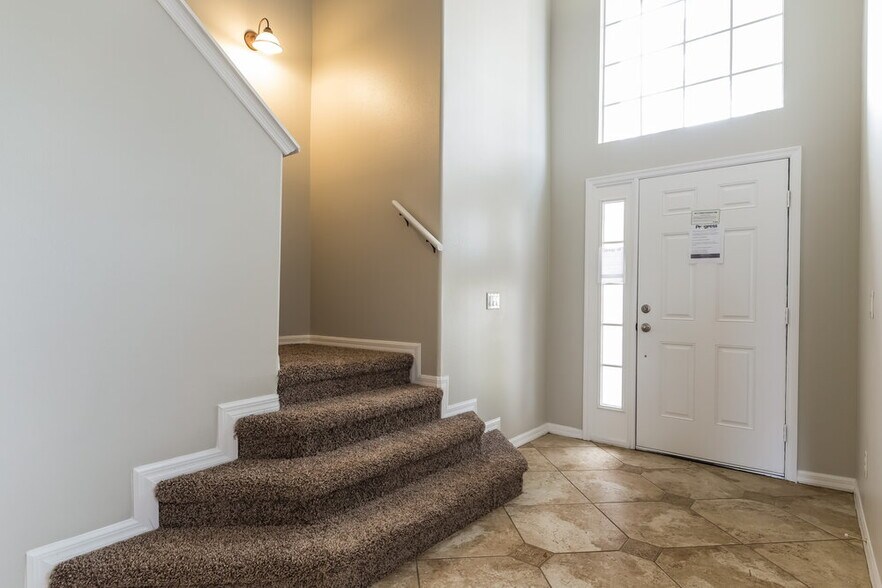 Building Photo - 2307 Cerberus Dr