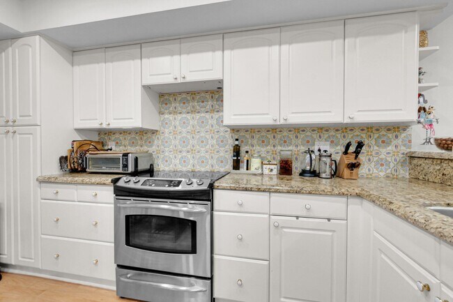 Building Photo - 22922 Ironwedge Dr