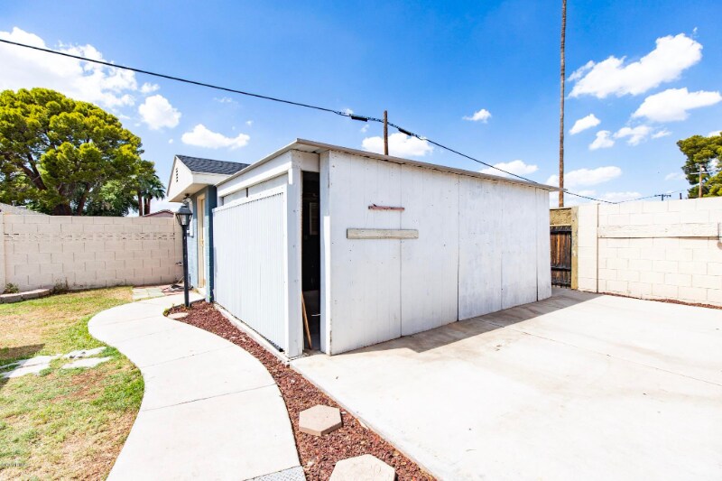 Building Photo - 7340 N 7th Ave
