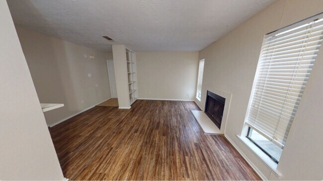 Building Photo - 1107 Verde Dr