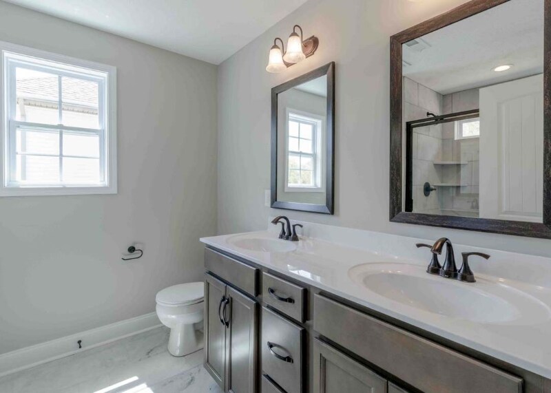 Building Photo - 180 Bonnell Dr